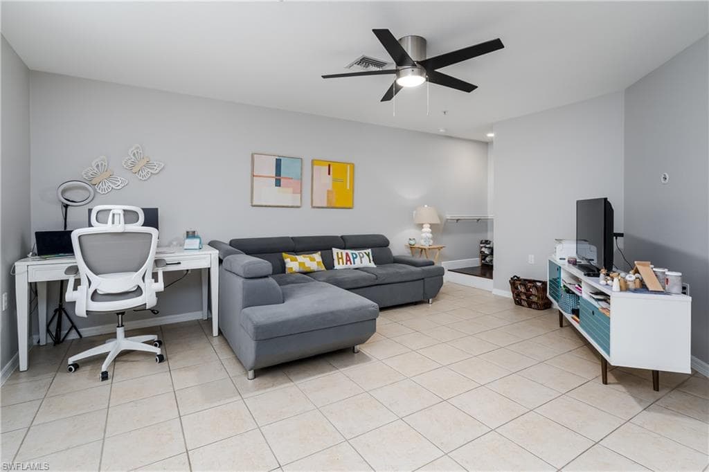 9068 Gervais Cir 210, Naples, FL 34120-3