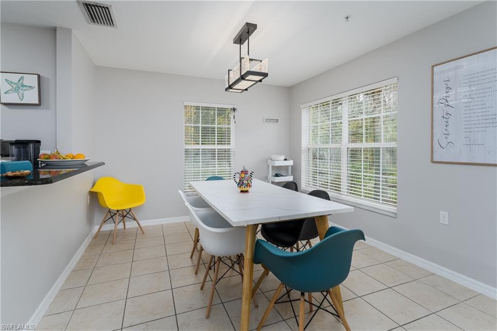 9068 Gervais Cir 210, Naples, FL 34120-8