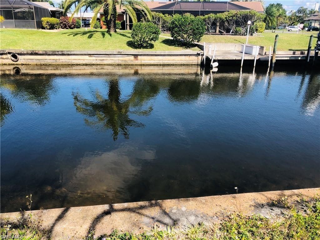 15362 Myrtle St, Fort Myers, FL 33908-4