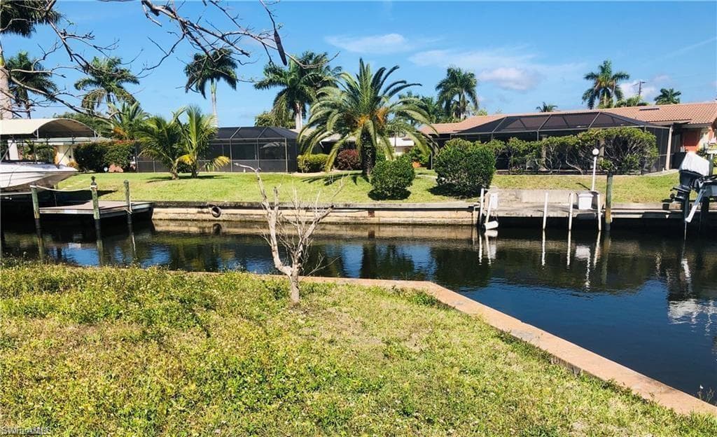 15362 Myrtle St, Fort Myers, FL 33908-4