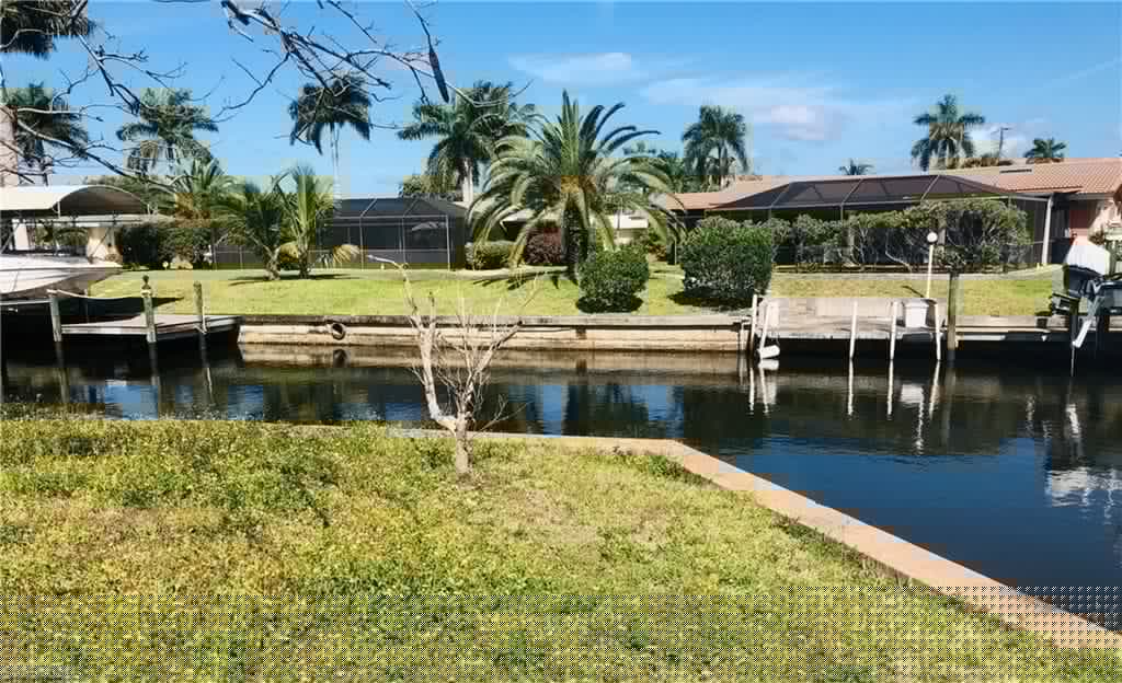 15362 Myrtle St, Fort Myers, FL 33908-5