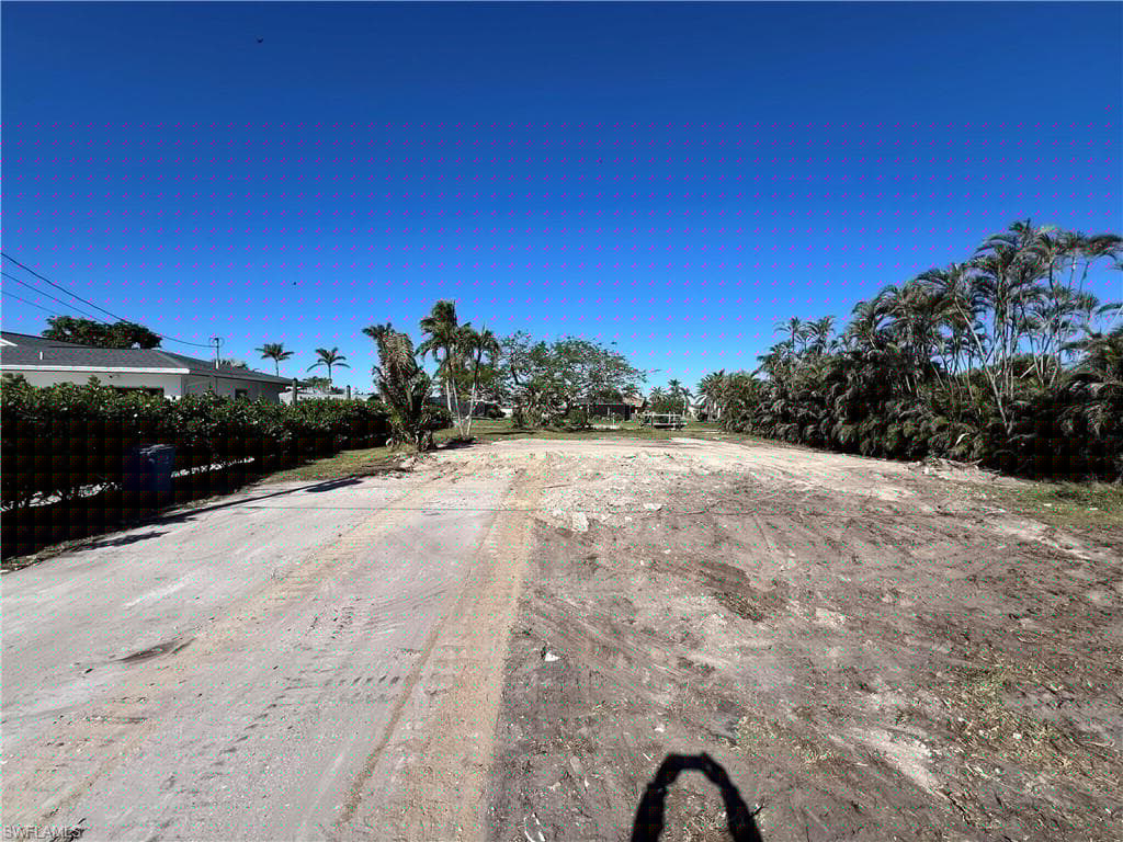 15362 Myrtle St, Fort Myers, FL 33908-6