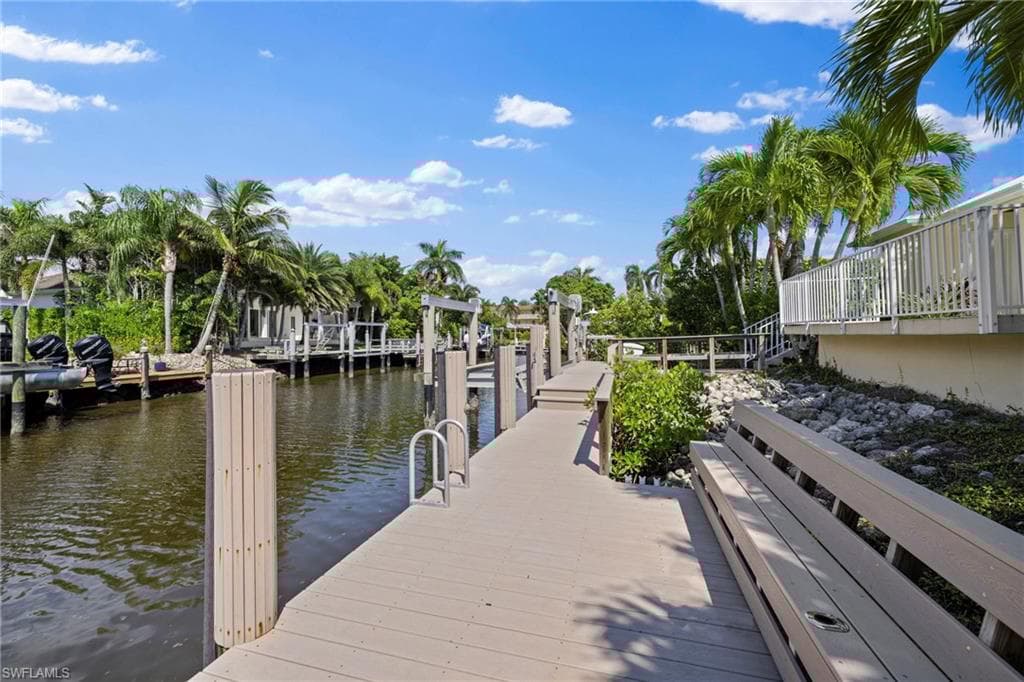 1521 Pelican Ave, Naples, FL 34102-21