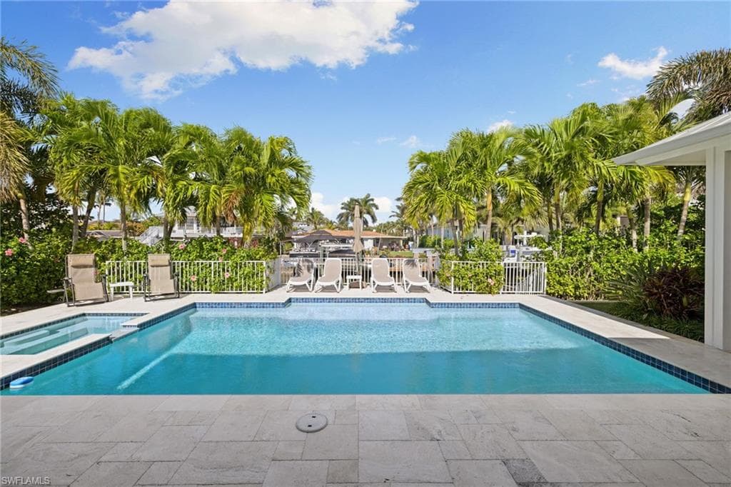 1521 Pelican Ave, Naples, FL 34102-6