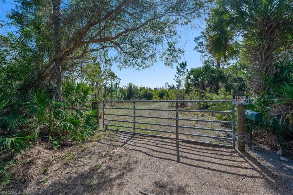 7650 Irgang Rd, Naples, FL 34114-11