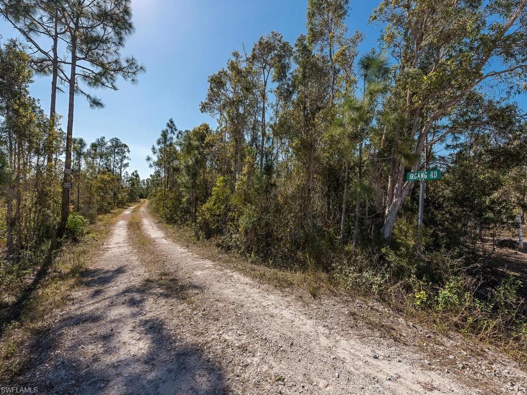 7650 Irgang Rd, Naples, FL 34114-3