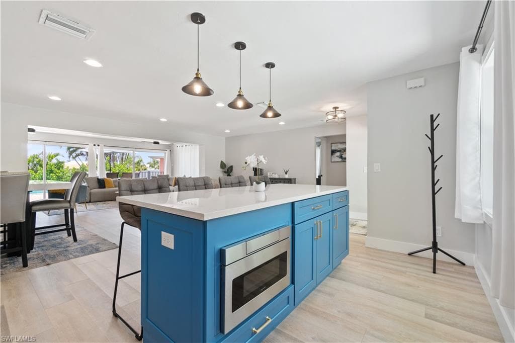 5161 Williams Dr, Fort Myers Beach, FL 33931-10