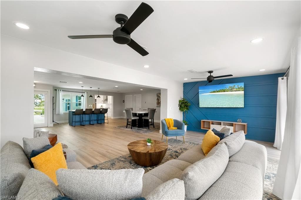5161 Williams Dr, Fort Myers Beach, FL 33931-14