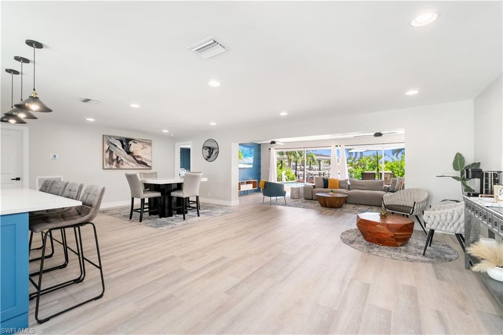 5161 Williams Dr, Fort Myers Beach, FL 33931-17