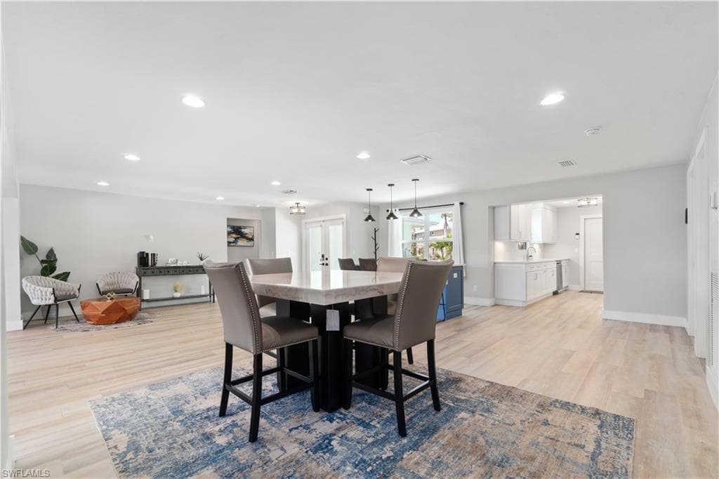 5161 Williams Dr, Fort Myers Beach, FL 33931-19