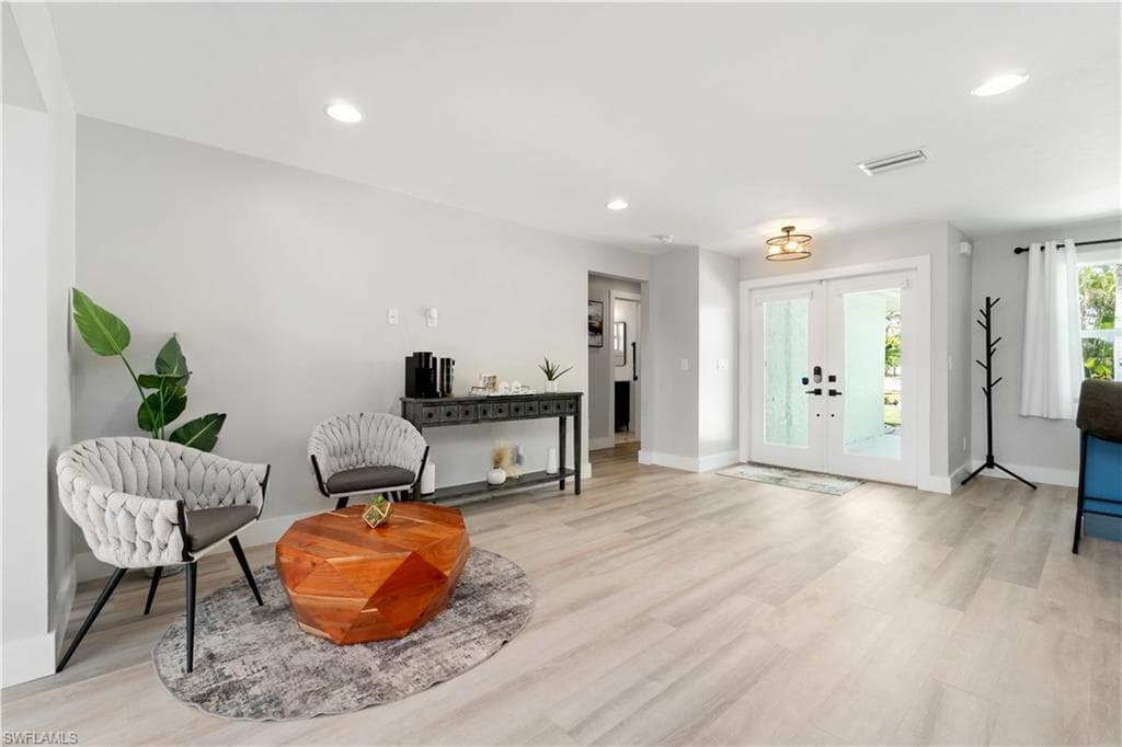 5161 Williams Dr, Fort Myers Beach, FL 33931-21
