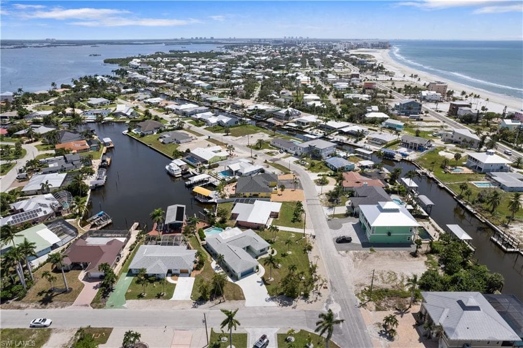 5161 Williams Dr, Fort Myers Beach, FL 33931-45