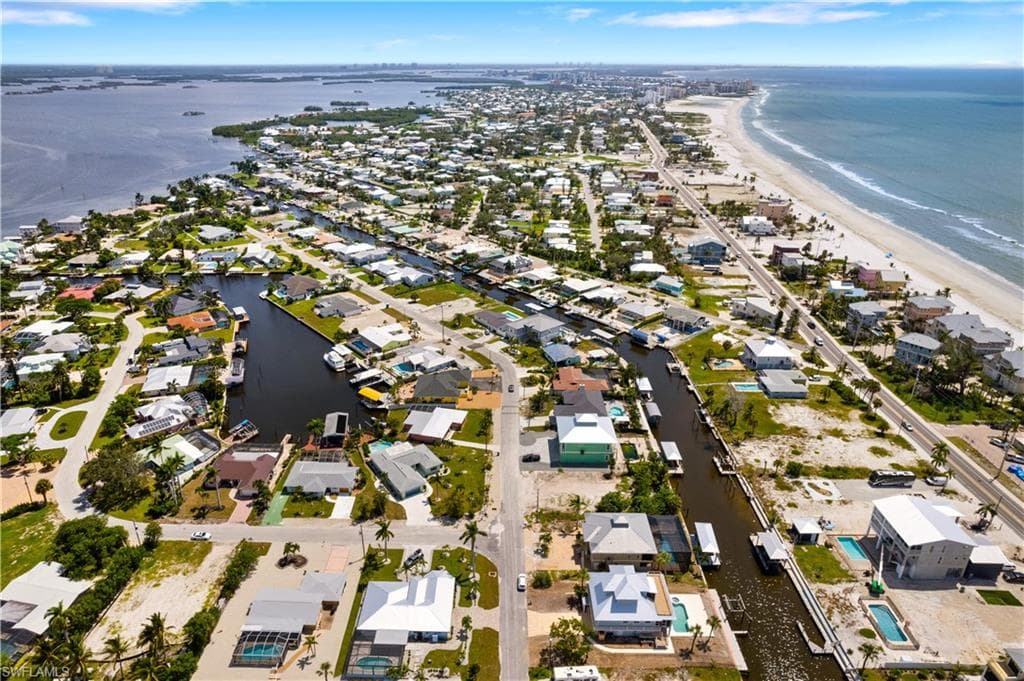 5161 Williams Dr, Fort Myers Beach, FL 33931-46