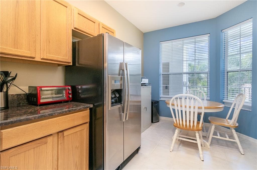 8217 Parkstone Pl 1-206, Naples, FL 34120-4