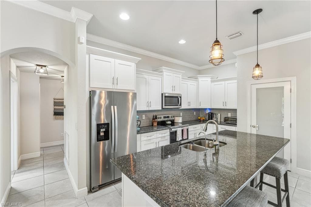1710 Country Club Blvd, Cape Coral, FL 33990-11