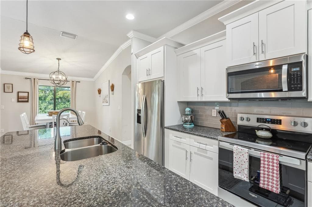 1710 Country Club Blvd, Cape Coral, FL 33990-12
