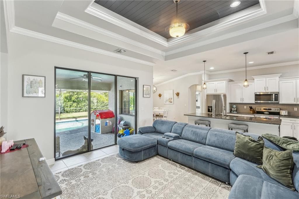1710 Country Club Blvd, Cape Coral, FL 33990-7