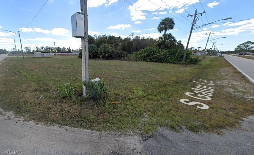 1608 Gator Cir, Cape Coral, FL 33909-2