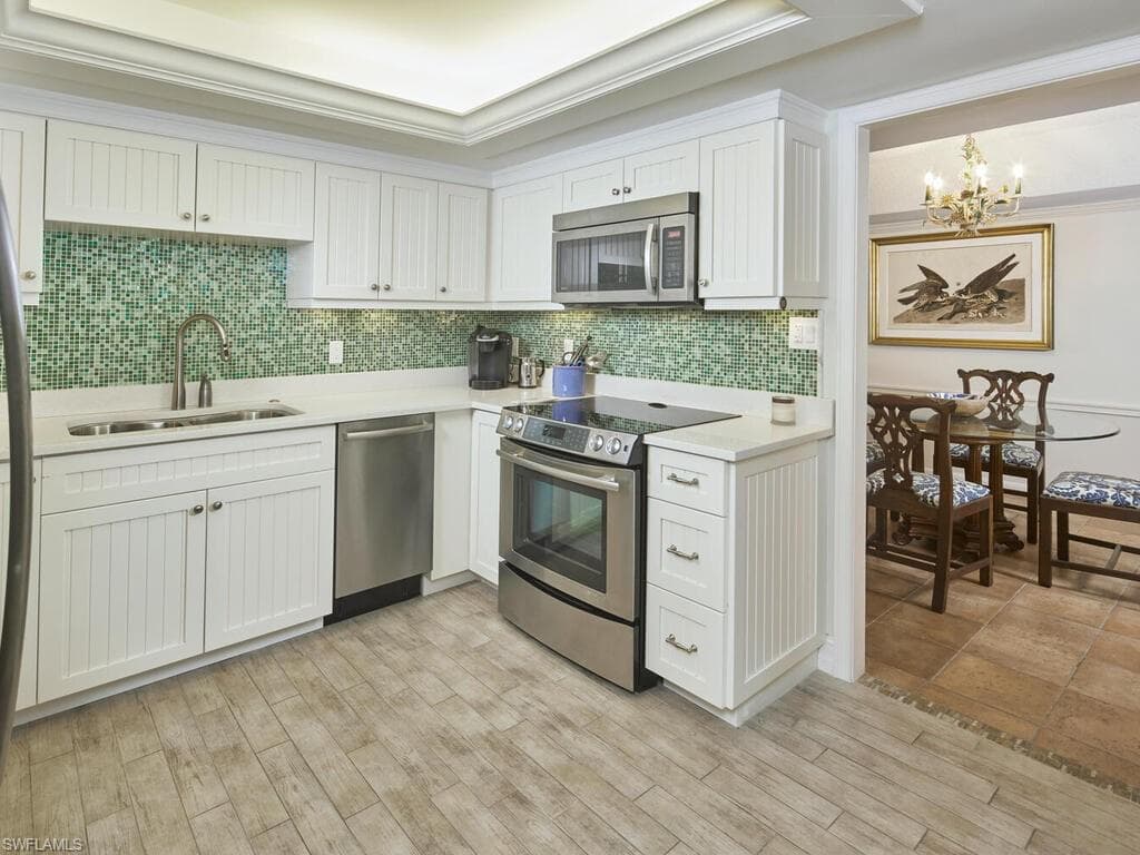 3951 Gulf Shore Blvd N 201, Naples, FL 34103-10