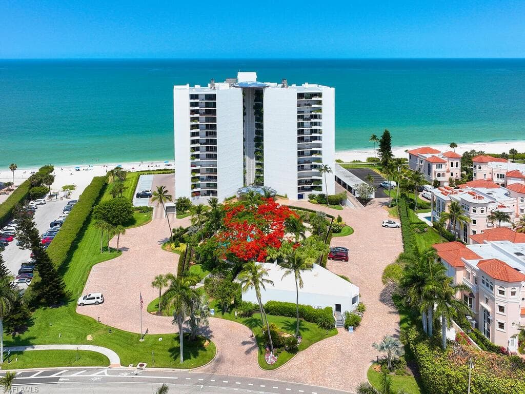 3951 Gulf Shore Blvd N 201, Naples, FL 34103-19