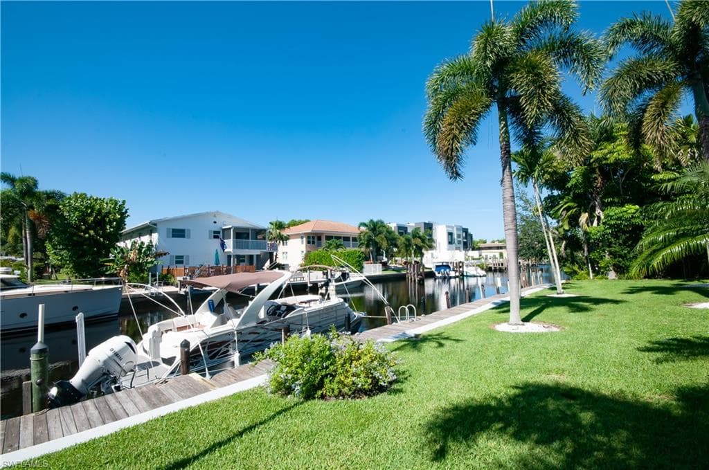 1686 Blue Point Ave B1, Naples, FL 34102-20