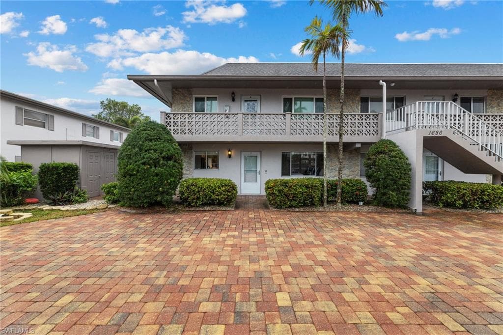 1686 Blue Point Ave B1, Naples, FL 34102-27
