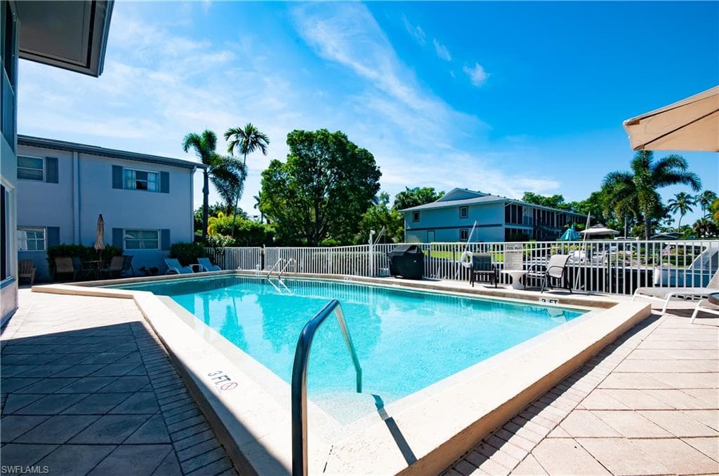 1686 Blue Point Ave B1, Naples, FL 34102-28