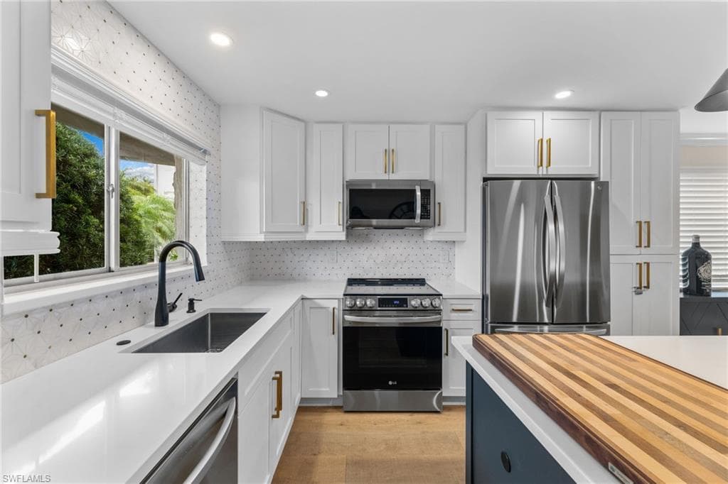 1686 Blue Point Ave B1, Naples, FL 34102-2