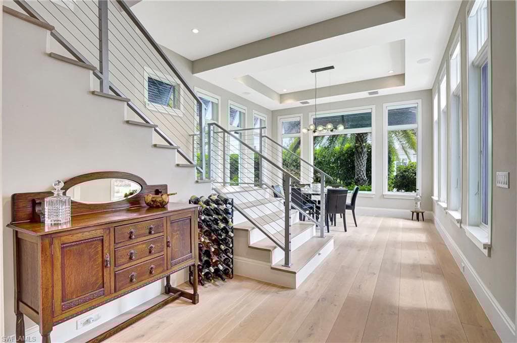 725 Harbour Dr, Naples, FL 34103-13