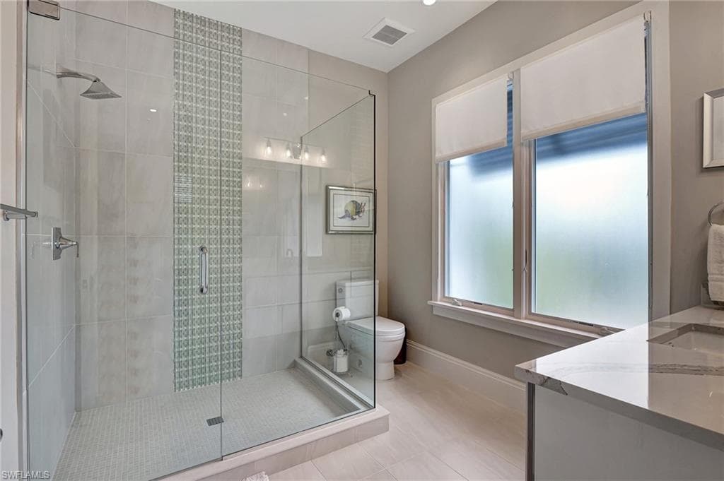 725 Harbour Dr, Naples, FL 34103-44