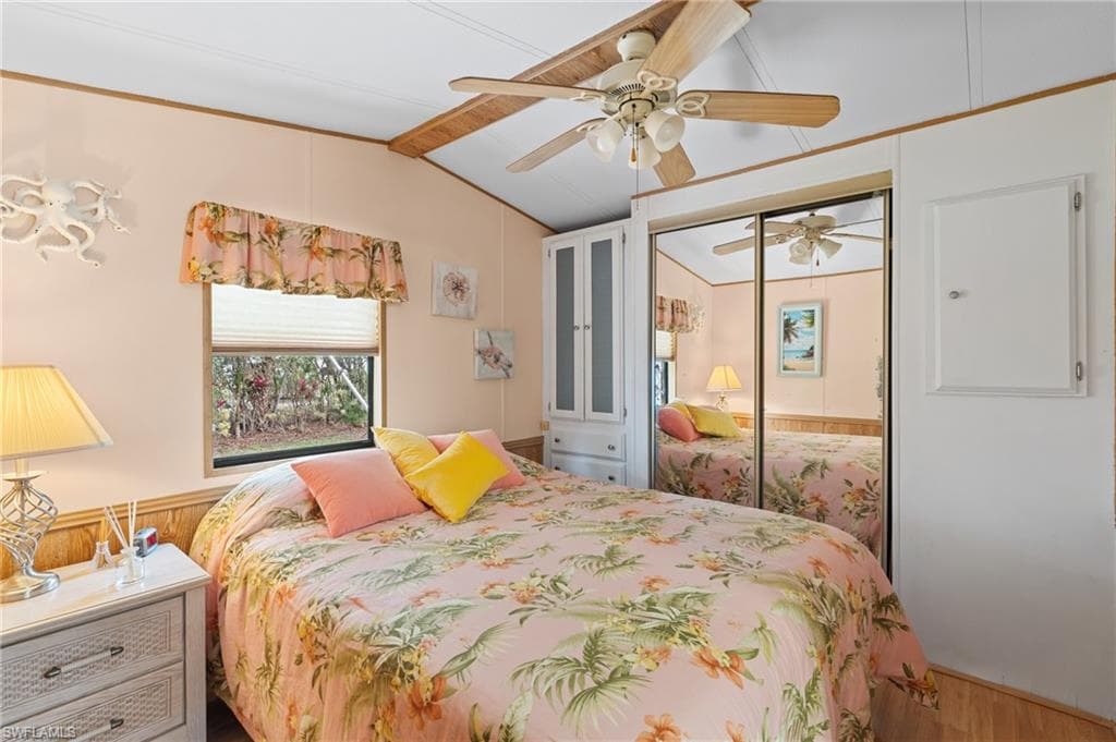 37 Bass Ln, Naples, FL 34114-9