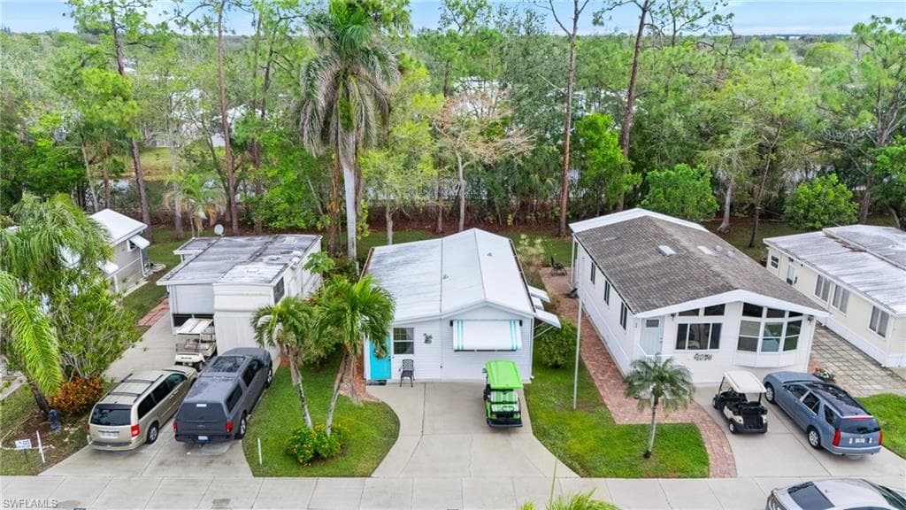 37 Bass Ln, Naples, FL 34114-21