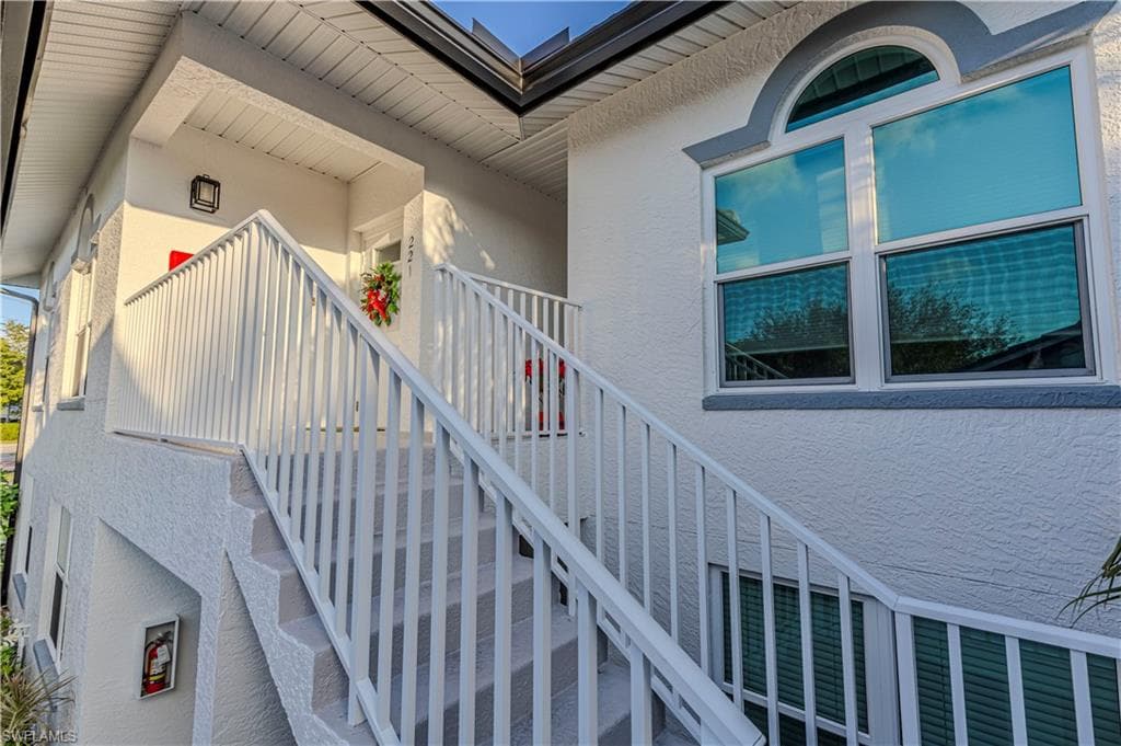2120 Cay Lagoon Dr 222, Naples, Fl 34109-20