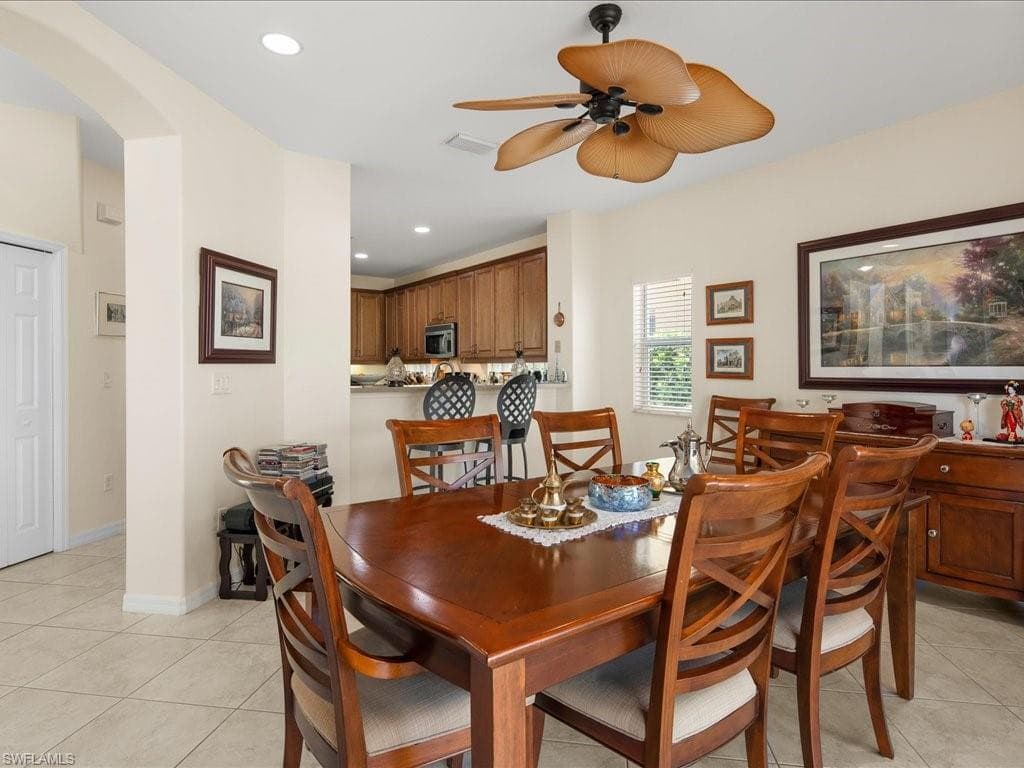 1646 Birdie Dr, Naples, FL 34120-10