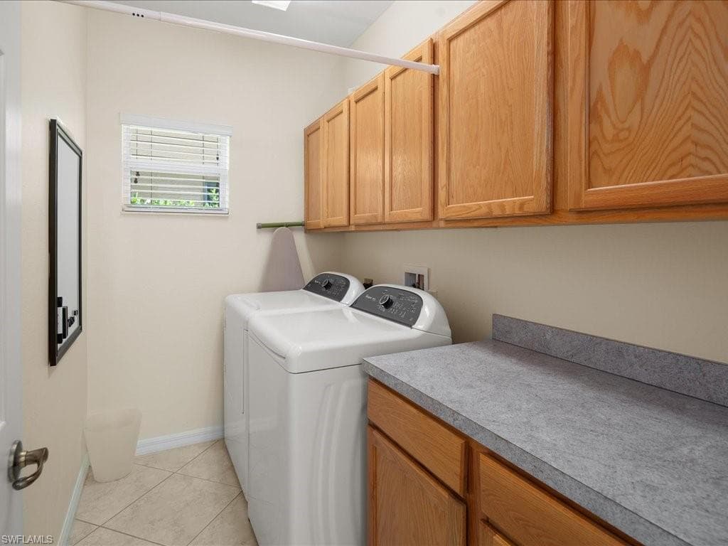 1646 Birdie Dr, Naples, FL 34120-15