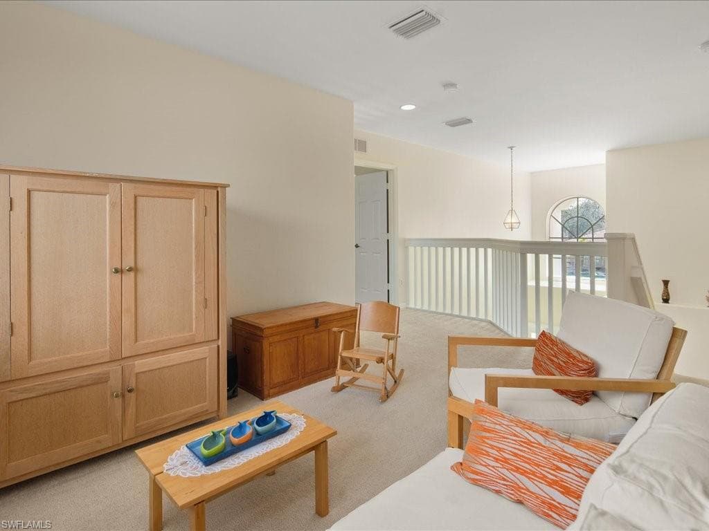 1646 Birdie Dr, Naples, FL 34120-19