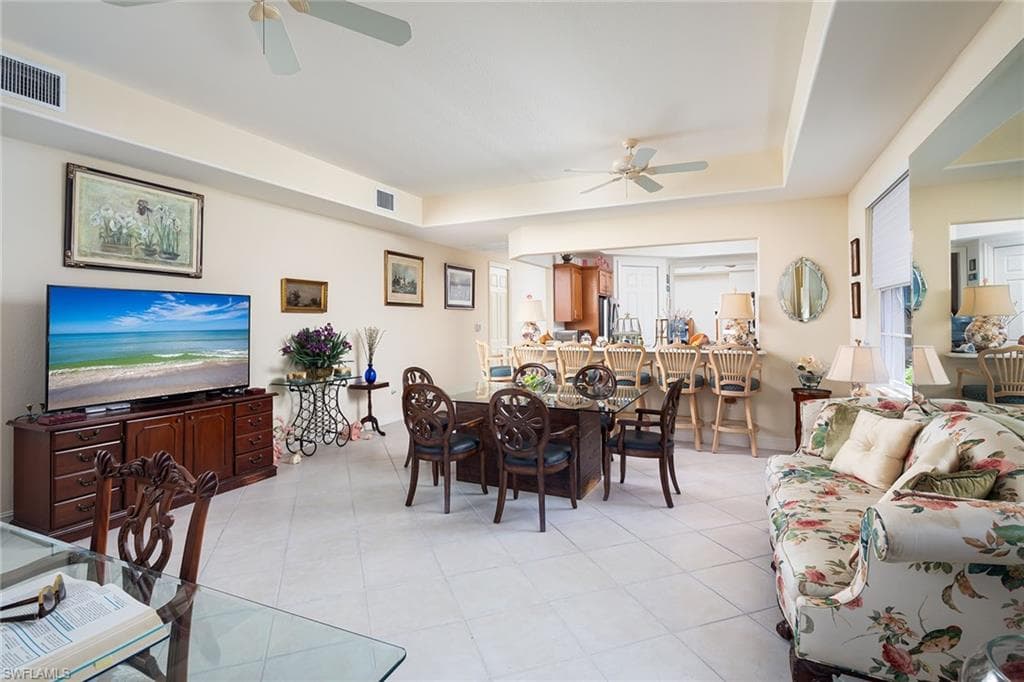 4751 Stratford Ct 2401, Naples, FL 34105-9