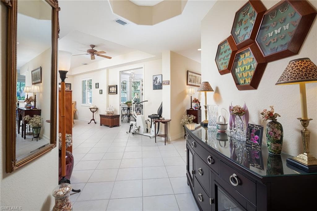 4751 Stratford Ct 2401, Naples, FL 34105-4