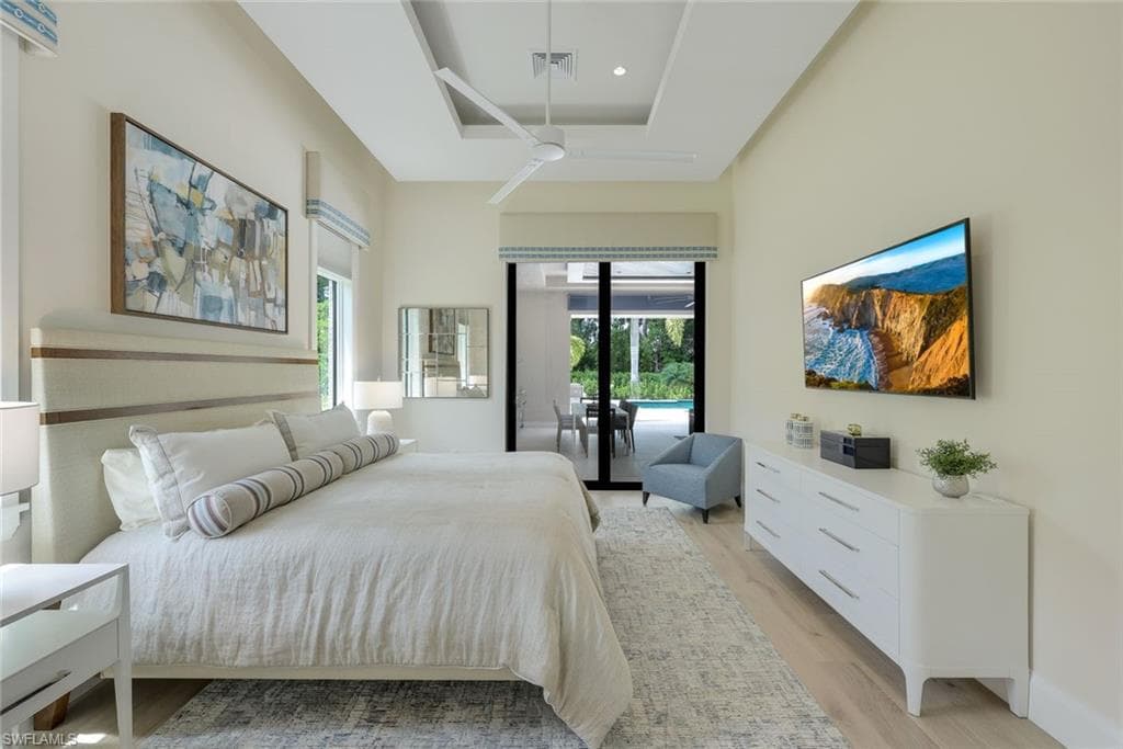 201 Caribbean Rd, Naples, FL 34108-32