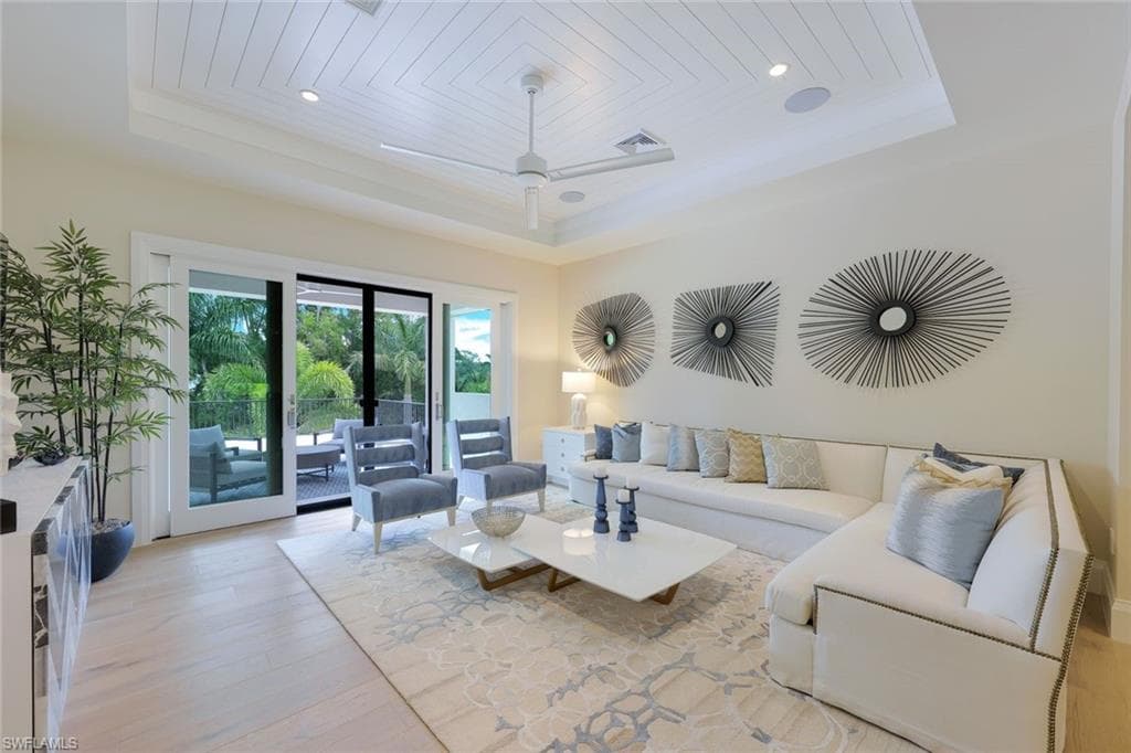 201 Caribbean Rd, Naples, FL 34108-35