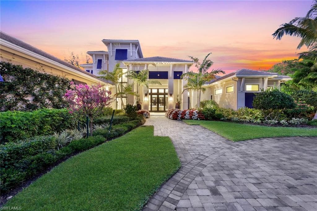 201 Caribbean Rd, Naples, FL 34108-51