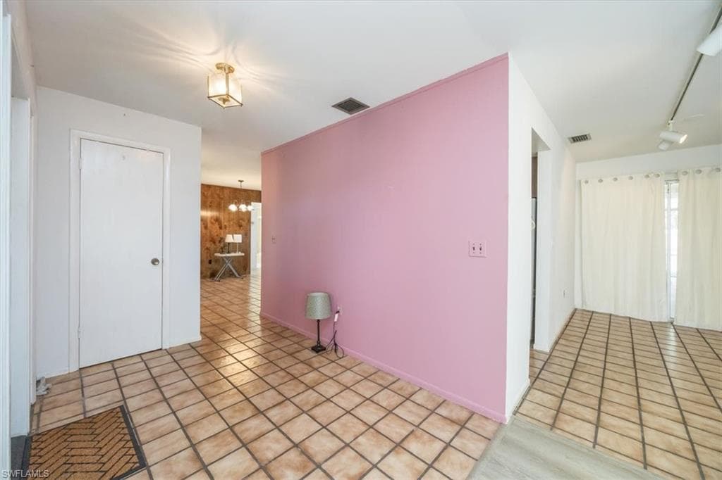 3929 Mohawk Pl, Naples, FL 34112-11