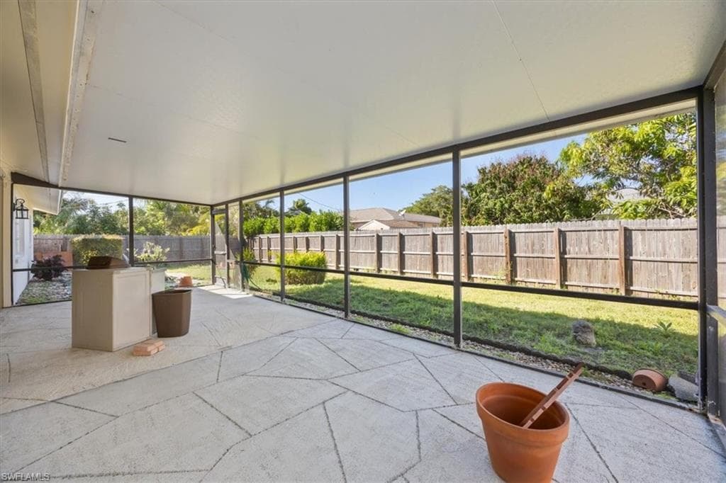 3929 Mohawk Pl, Naples, FL 34112-19