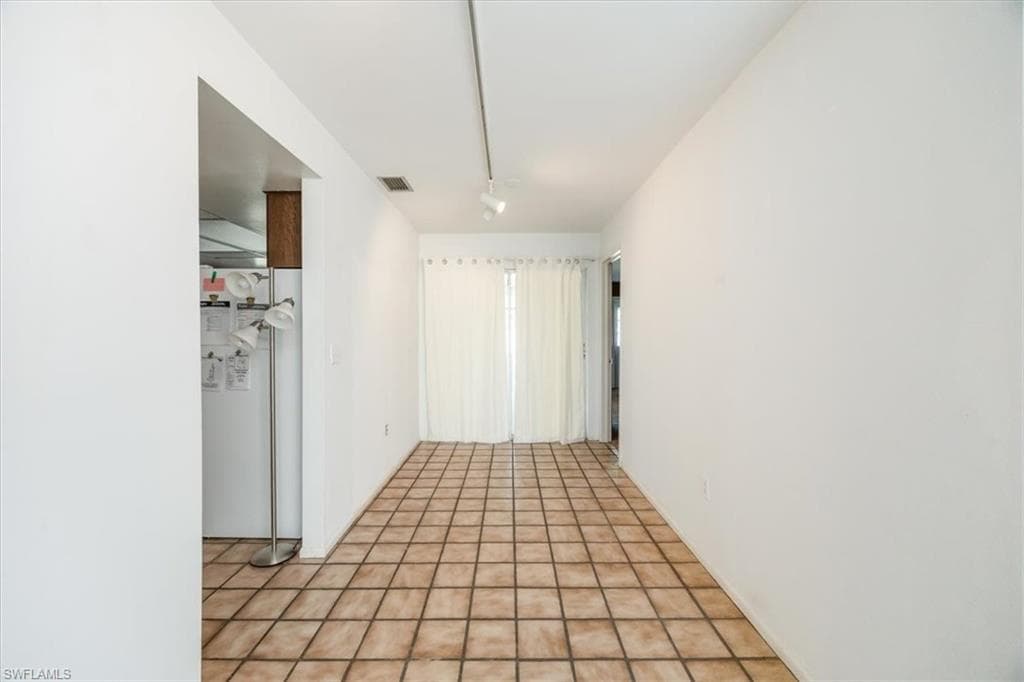 3929 Mohawk Pl, Naples, FL 34112-4