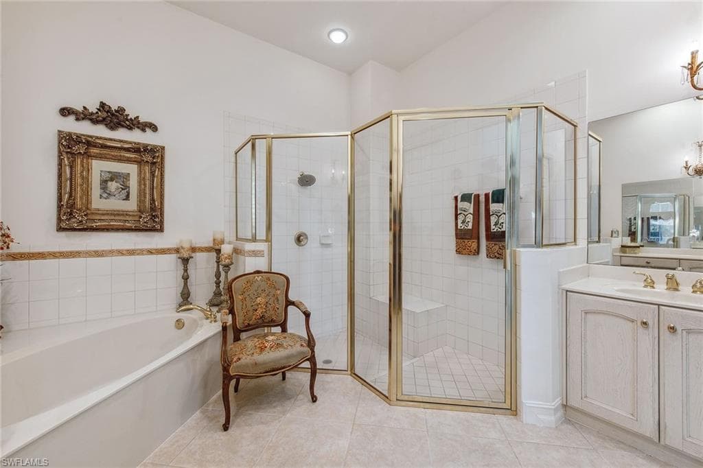 8469 Mallards Way, Naples, FL 34114-18