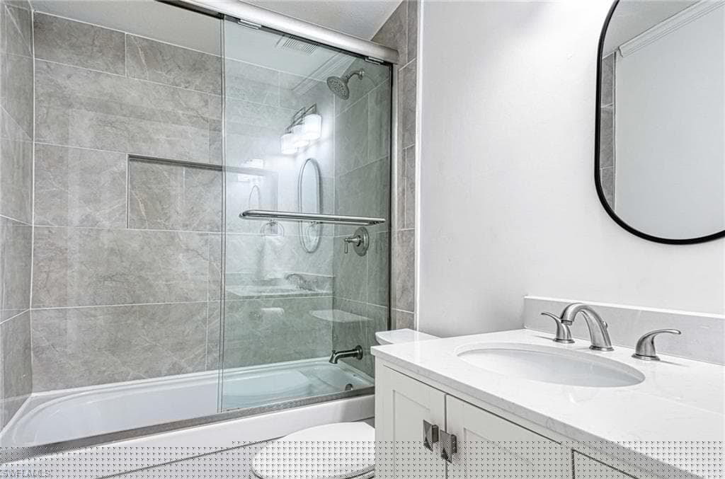 1280 Barbizon Ln, Naples, FL 34104-12