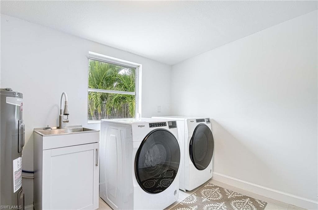 1280 Barbizon Ln, Naples, FL 34104-14