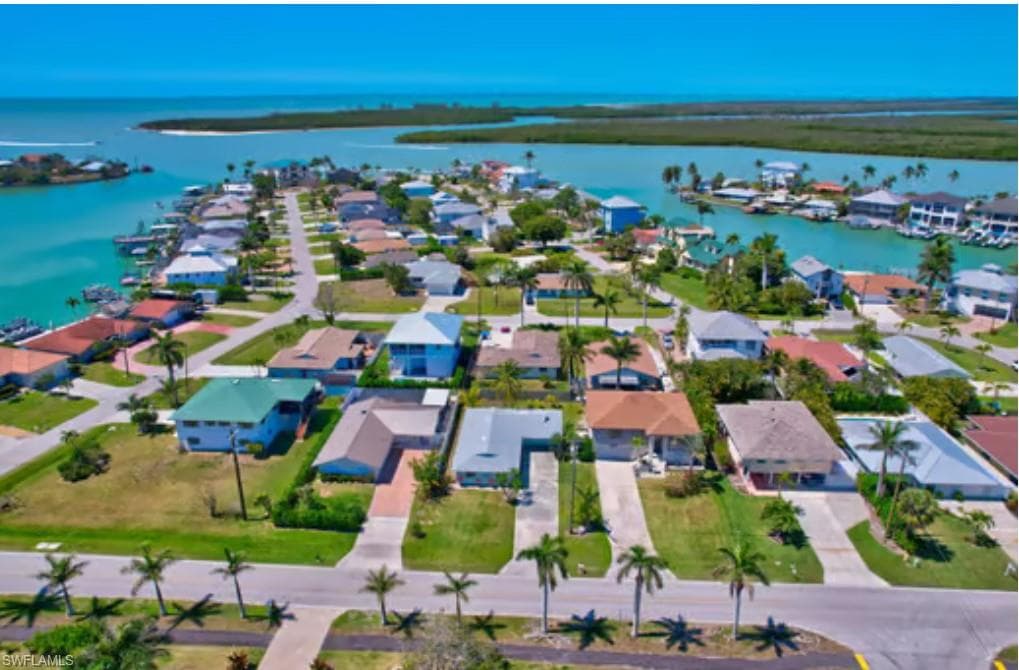 116 Capri Blvd, Naples, FL 34113-14