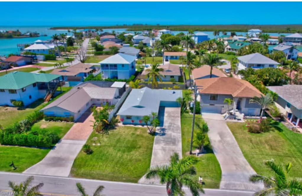 116 Capri Blvd, Naples, FL 34113-16