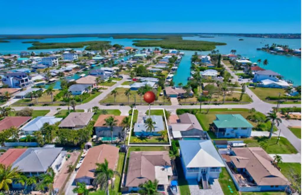 116 Capri Blvd, Naples, FL 34113-1